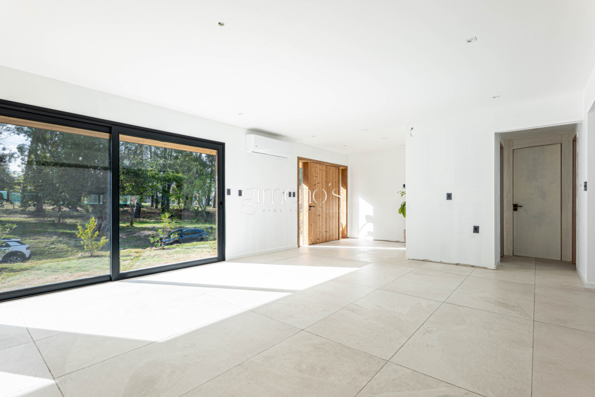 Casa ID.1129 - Casa en Venta a Estrenar 3 suites en La Cañada - Distrito 52 - Punta del Este  