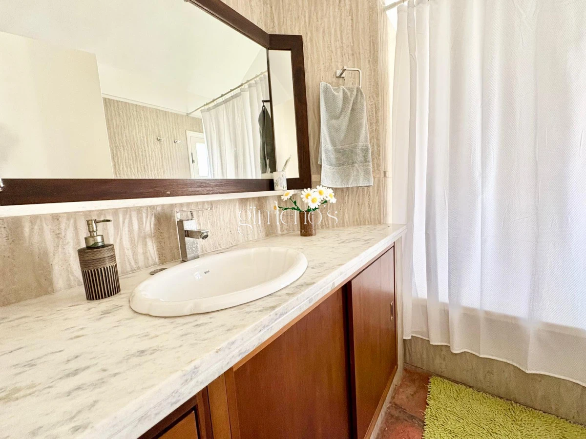 Casa ID.352 - Casa Tradicional en Alquiler de Verano - Playa Brava, Punta del Este