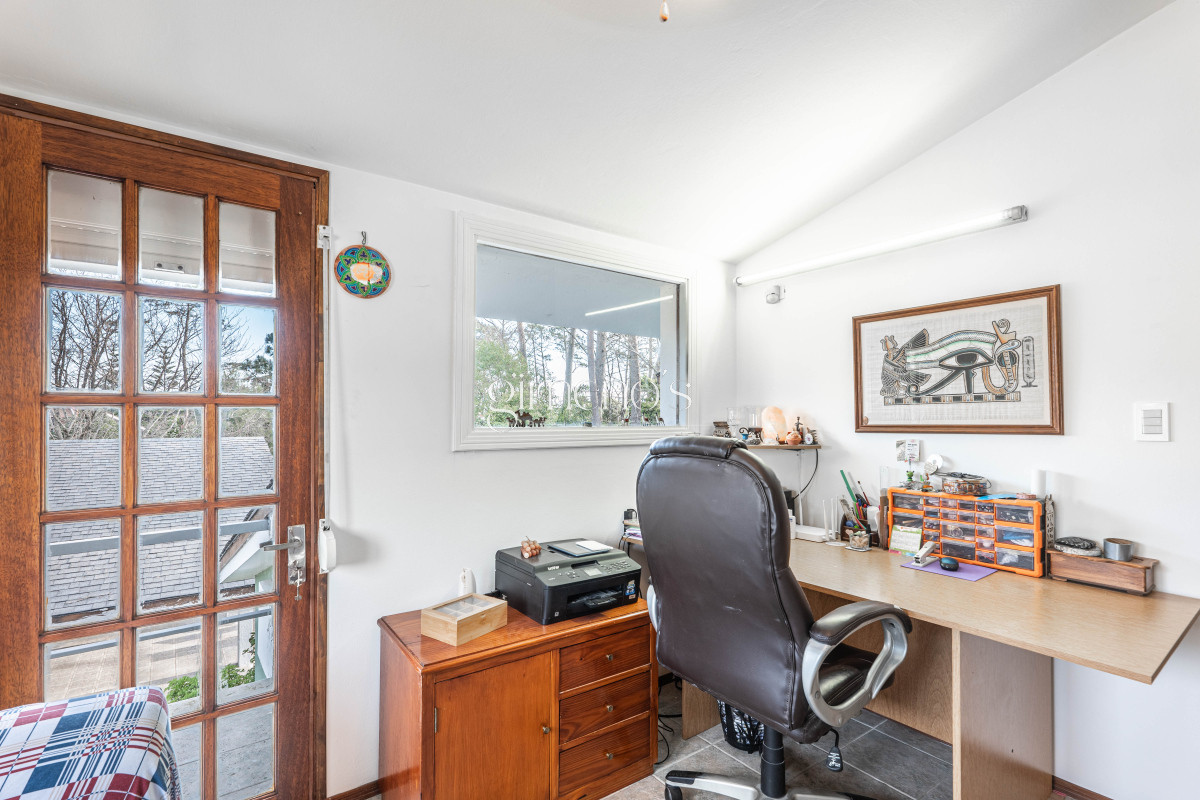 Casa ID.298 - Venta Casa 3 Dormitorios y Dependencia - Punta del Este - Playa Mansa 