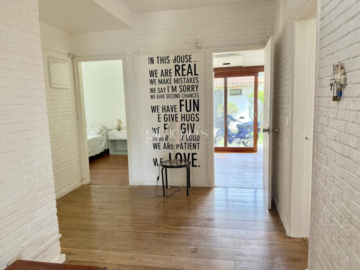 Casa ID.686 - Casa de 4 Dormitorios, Mansa-Punta del Este