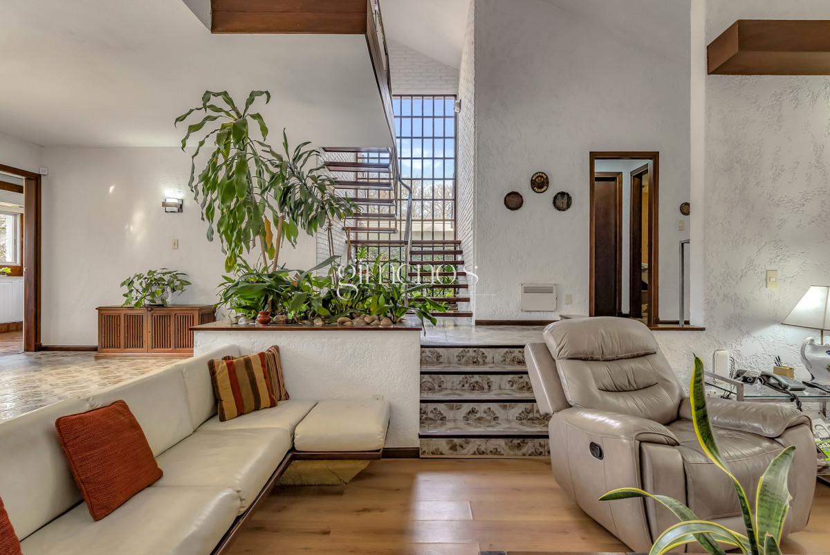 Casa ID.129 - Casa en Venta 3 Dormitorios - Playa Mansa - Punta del Este 