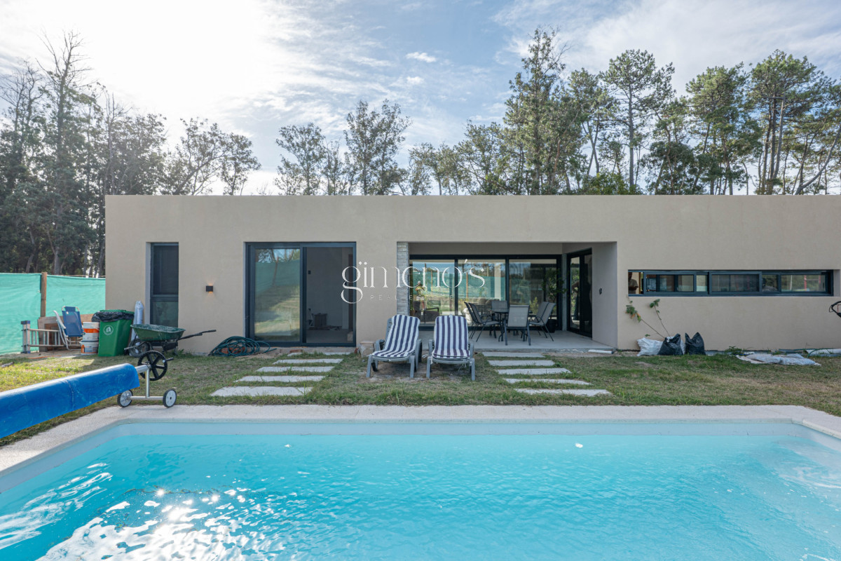 Casa ID.1129 - Casa en Venta a Estrenar 3 suites en La Cañada - Distrito 52 - Punta del Este  