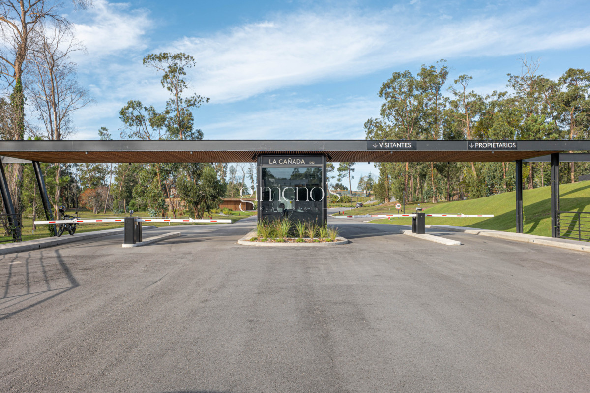 Casa ID.1129 - Casa en Venta a Estrenar 3 suites en La Cañada - Distrito 52 - Punta del Este  