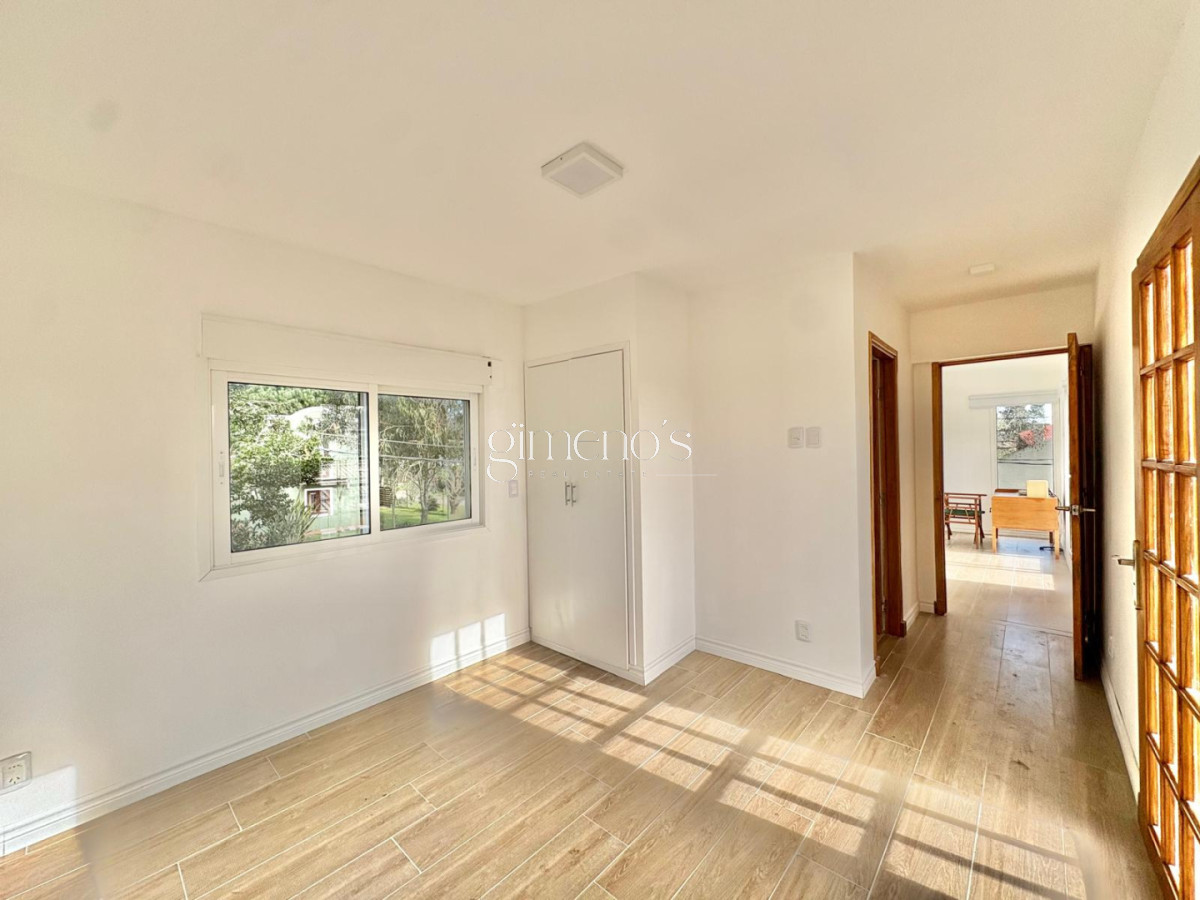 Casa ID.1580 - Casa En Venta 3 Dormitorios- Pinares - Punta del Este 