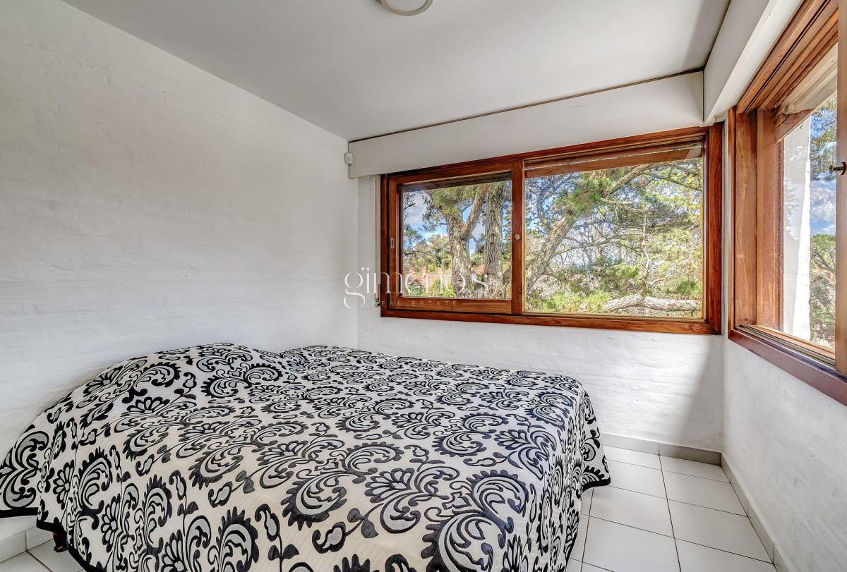 Casa ID.330 - Casa  en Venta 3 Dormitorios en el Barrio Golf Punta del Este - Playa Brava