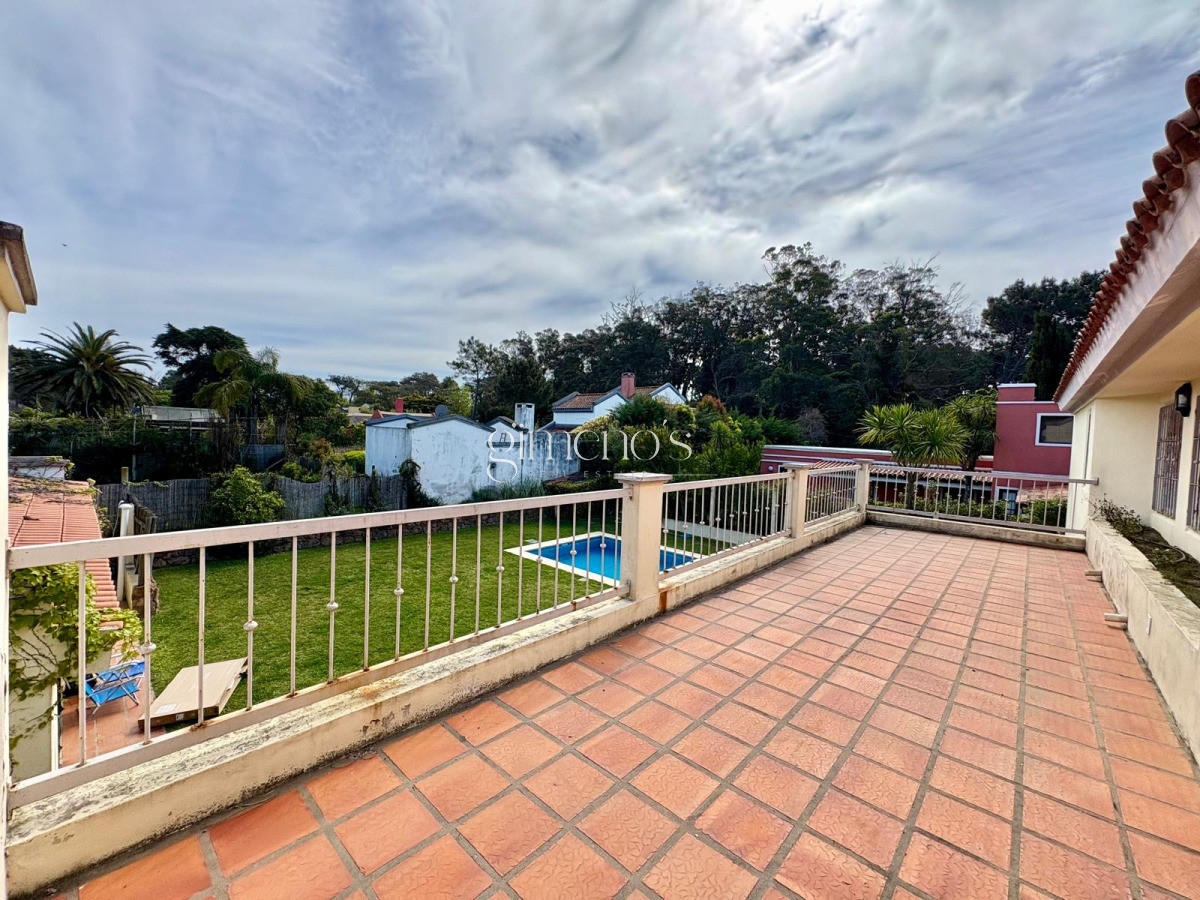 Casa ID.352 - Casa Tradicional en Alquiler de Verano - Playa Brava, Punta del Este