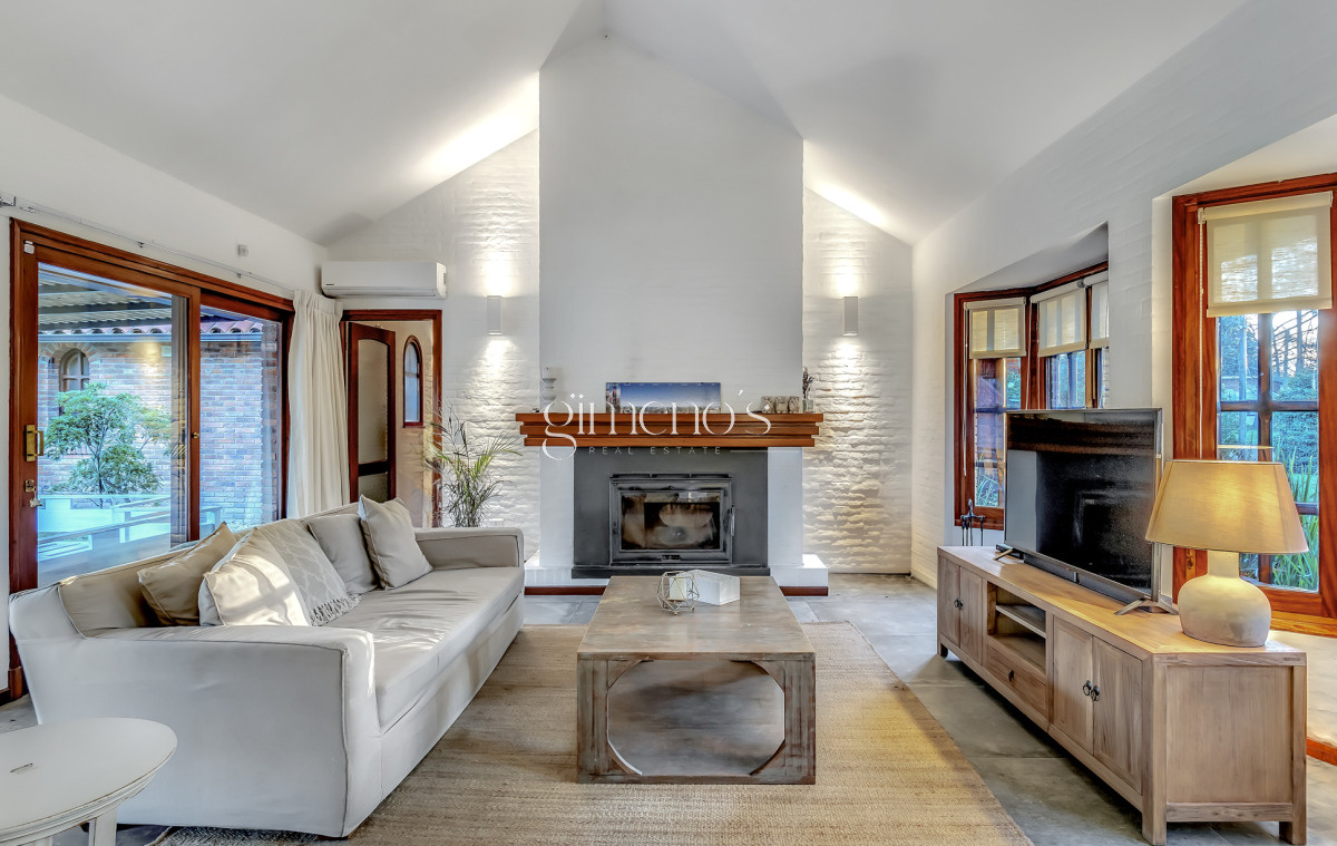 Casa ID.7 - Alquiler Verano Casa de 4 dormitorios en Punta del Este a próxima del Mar, San Rafael 