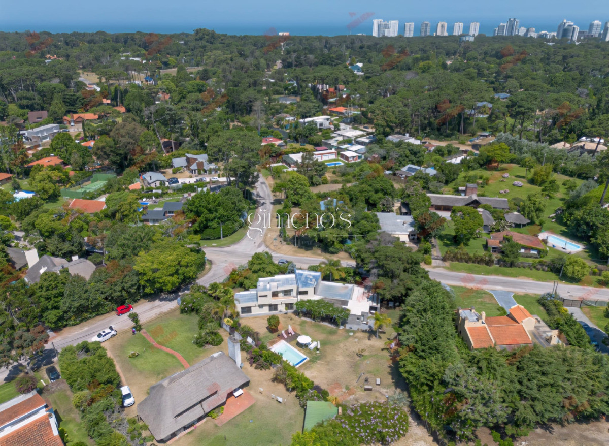 Casa ID.417 - Casa Minimalista en Marly - Punta del Este