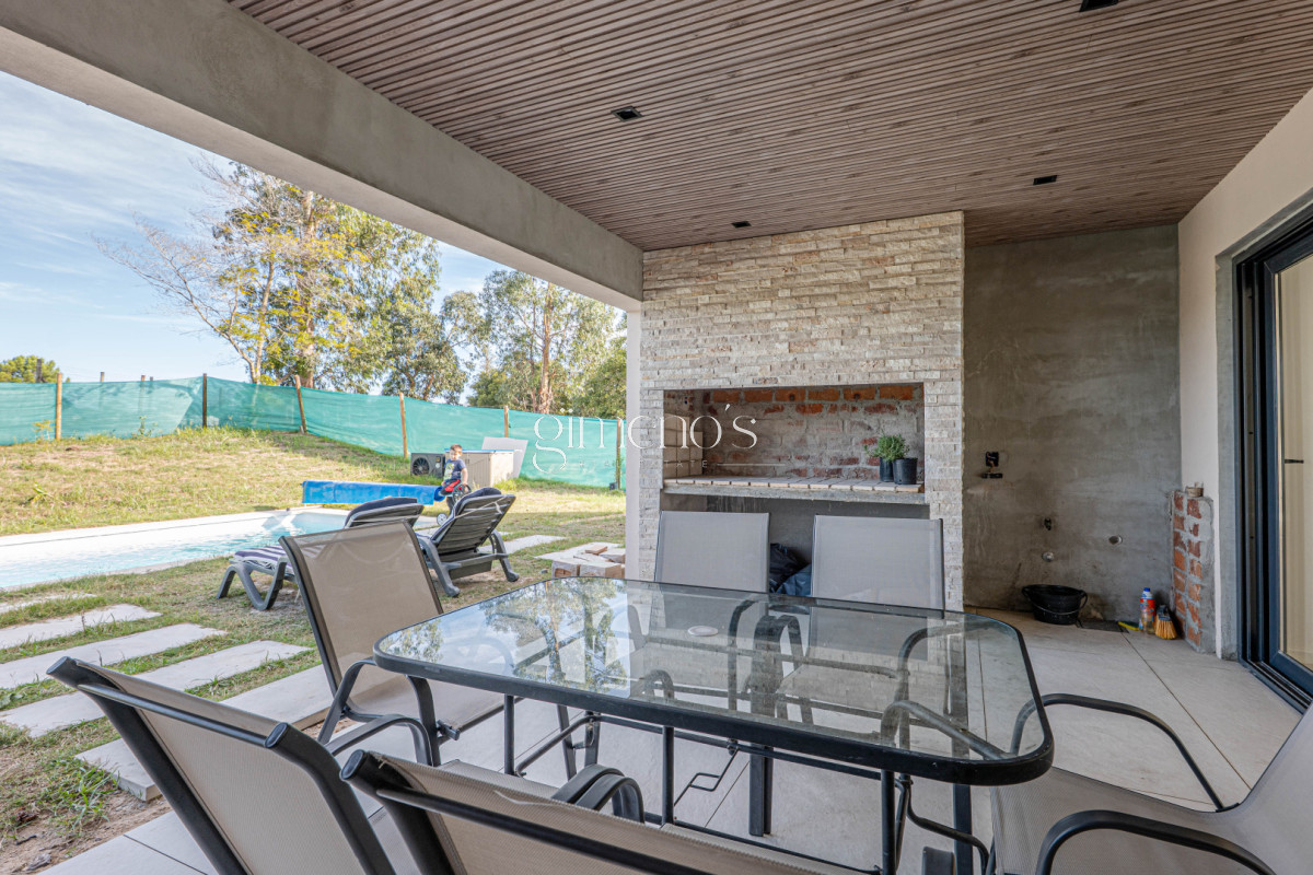 Casa ID.1129 - Casa en Venta a Estrenar 3 suites en La Cañada - Distrito 52 - Punta del Este  