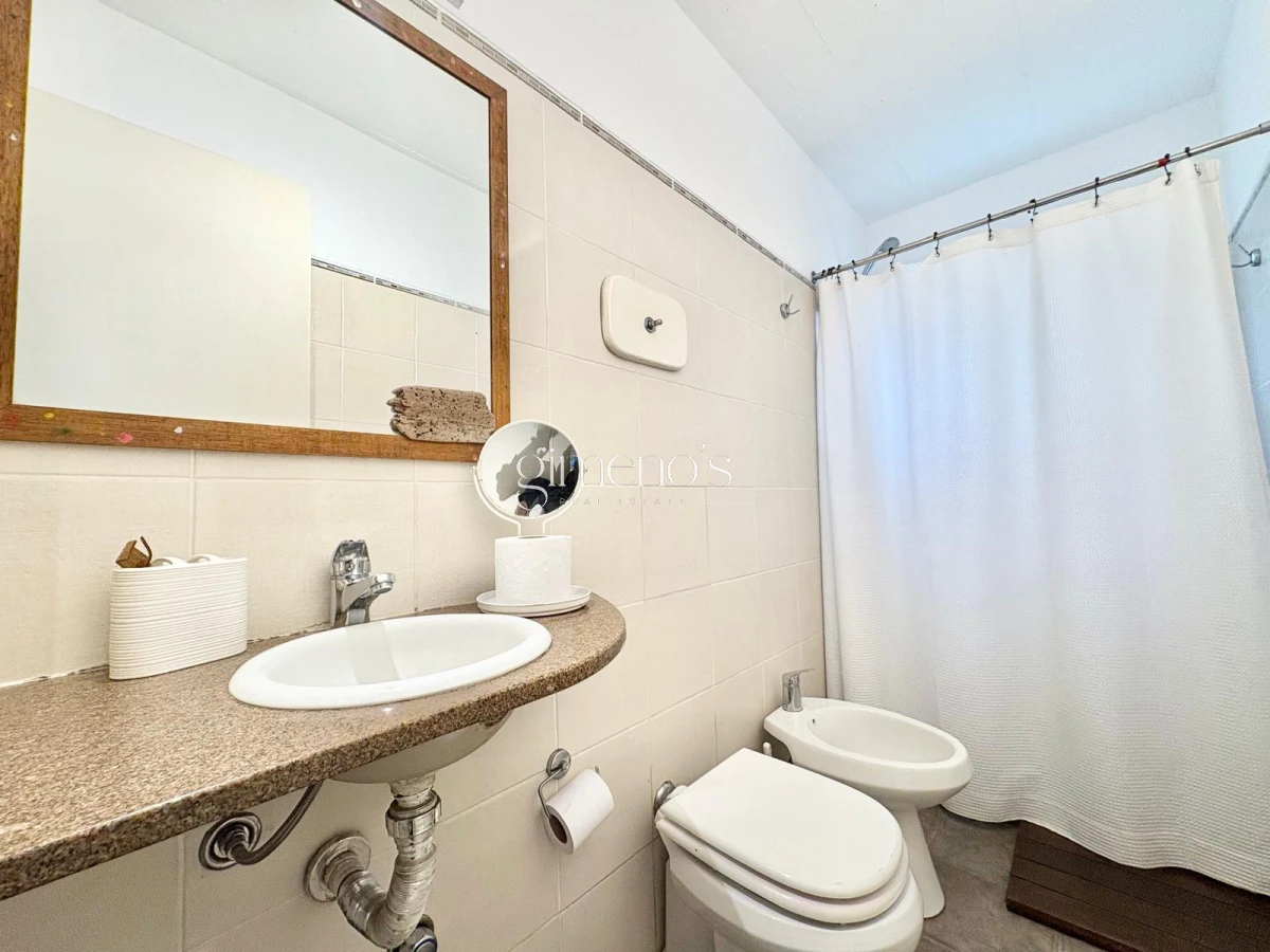 Casa ID.672 - Casa en Venta de 4 Dormitorios - Pinares