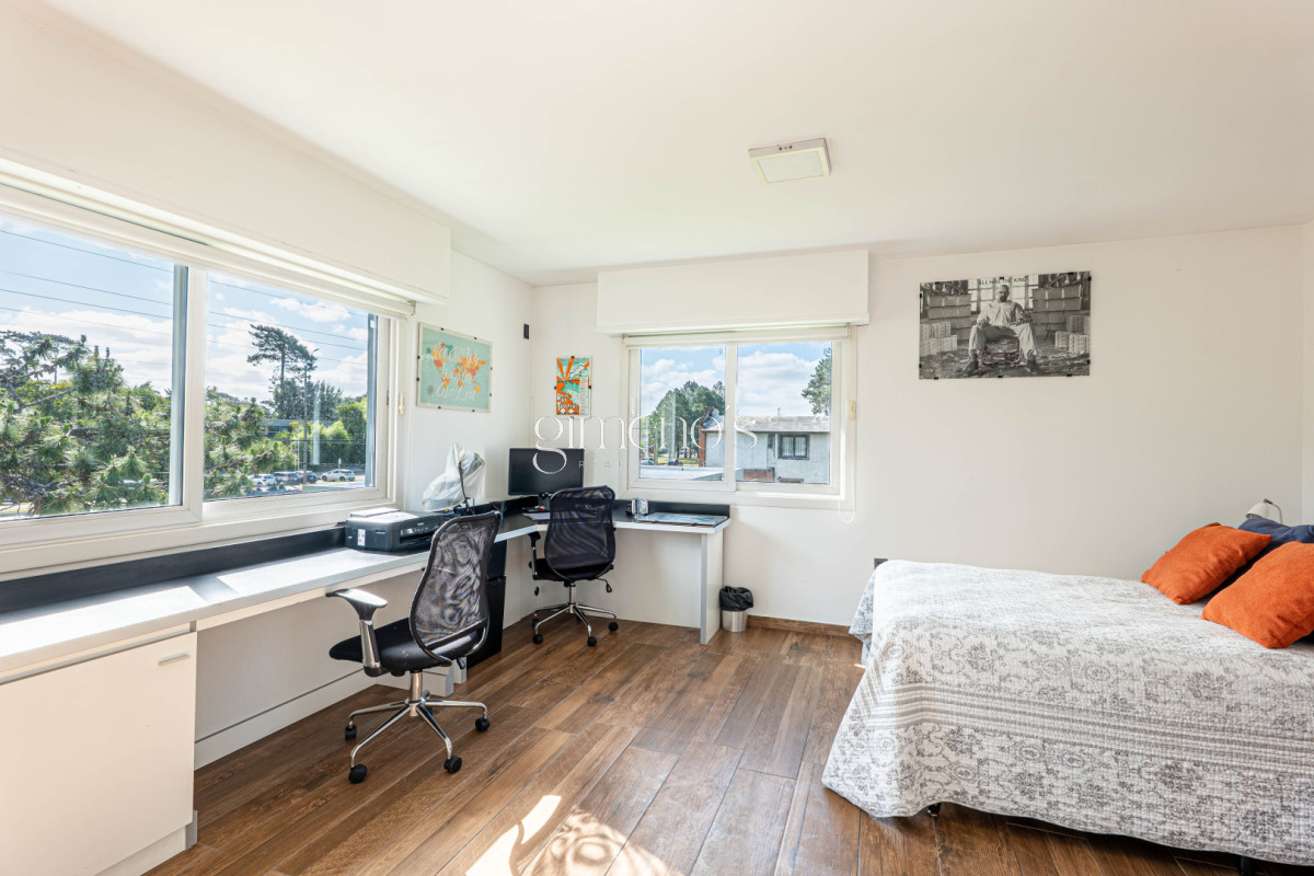 Casa ID.594 - Casa de 3 Dormitorios en Venta - Punta Del Este - Jardínes de Cordoba 