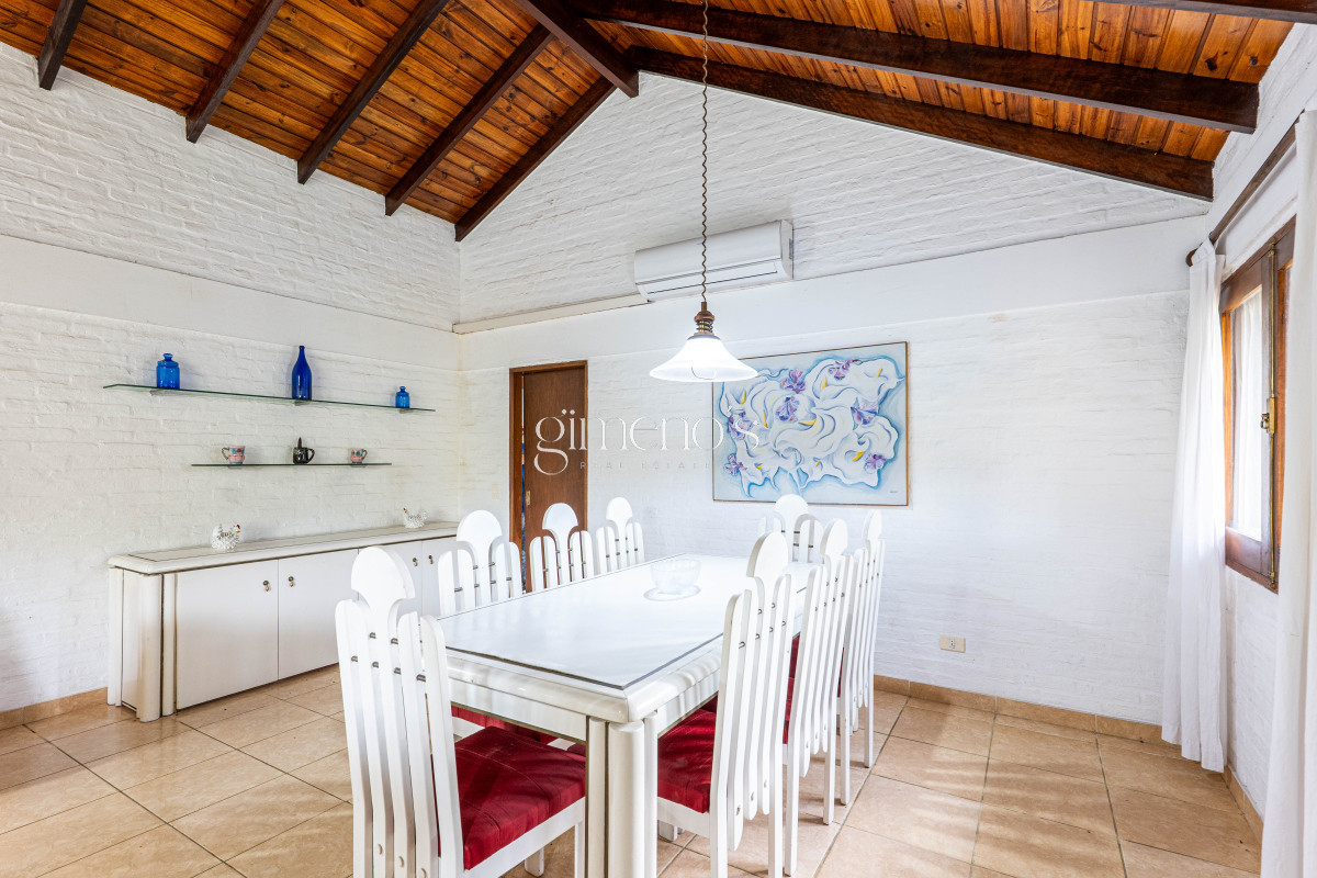 Casa ID.182 - Casa en Venta 3 Dormitorios - Punta del Este- Cantegril