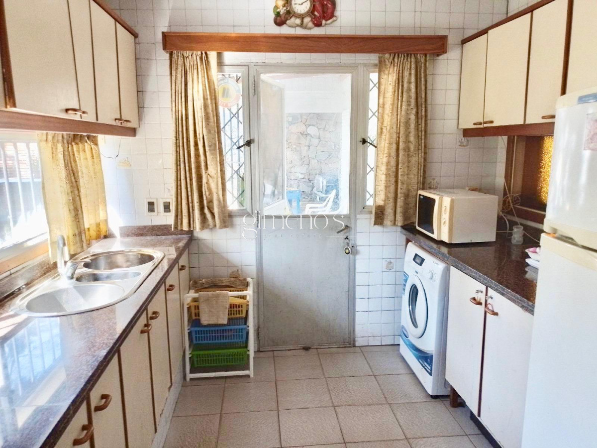 Casa ID.390 - Casa de 4 Dormitorios - Alquiler de Verano - Punta del Este - Mansa