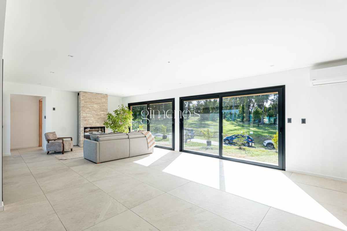 Casa ID.1129 - Casa en Venta a Estrenar 3 suites en La Cañada - Distrito 52 - Punta del Este  