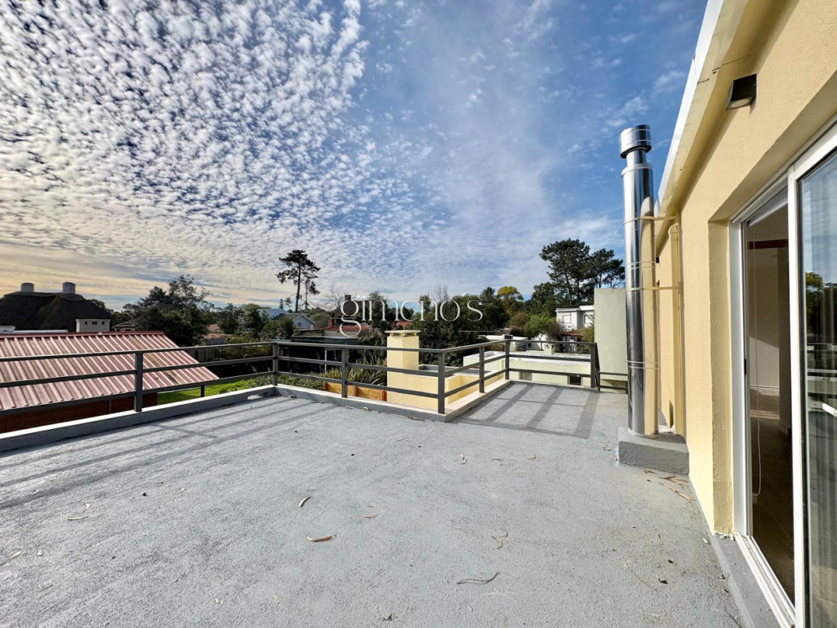 Casa ID.1580 - Casa En Venta 3 Dormitorios- Pinares - Punta del Este 