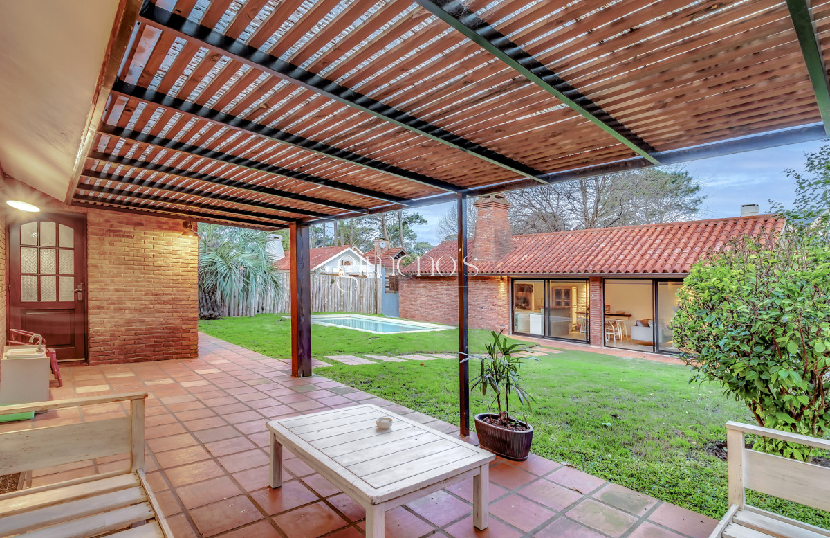 Casa ID.7 - Alquiler Verano Casa de 4 dormitorios en Punta del Este a próxima del Mar, San Rafael 