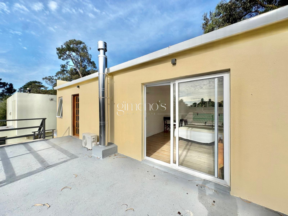 Casa ID.1580 - Casa En Venta 3 Dormitorios- Pinares - Punta del Este 