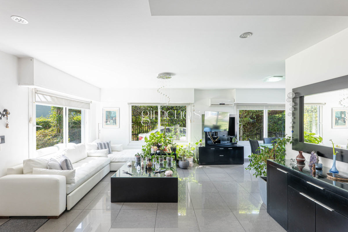 Casa ID.594 - Casa de 3 Dormitorios en Venta - Punta Del Este - Jardínes de Cordoba 