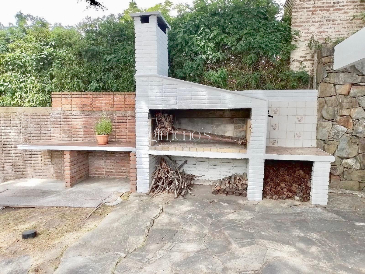 Casa ID.390 - Casa de 4 Dormitorios - Alquiler de Verano - Punta del Este - Mansa