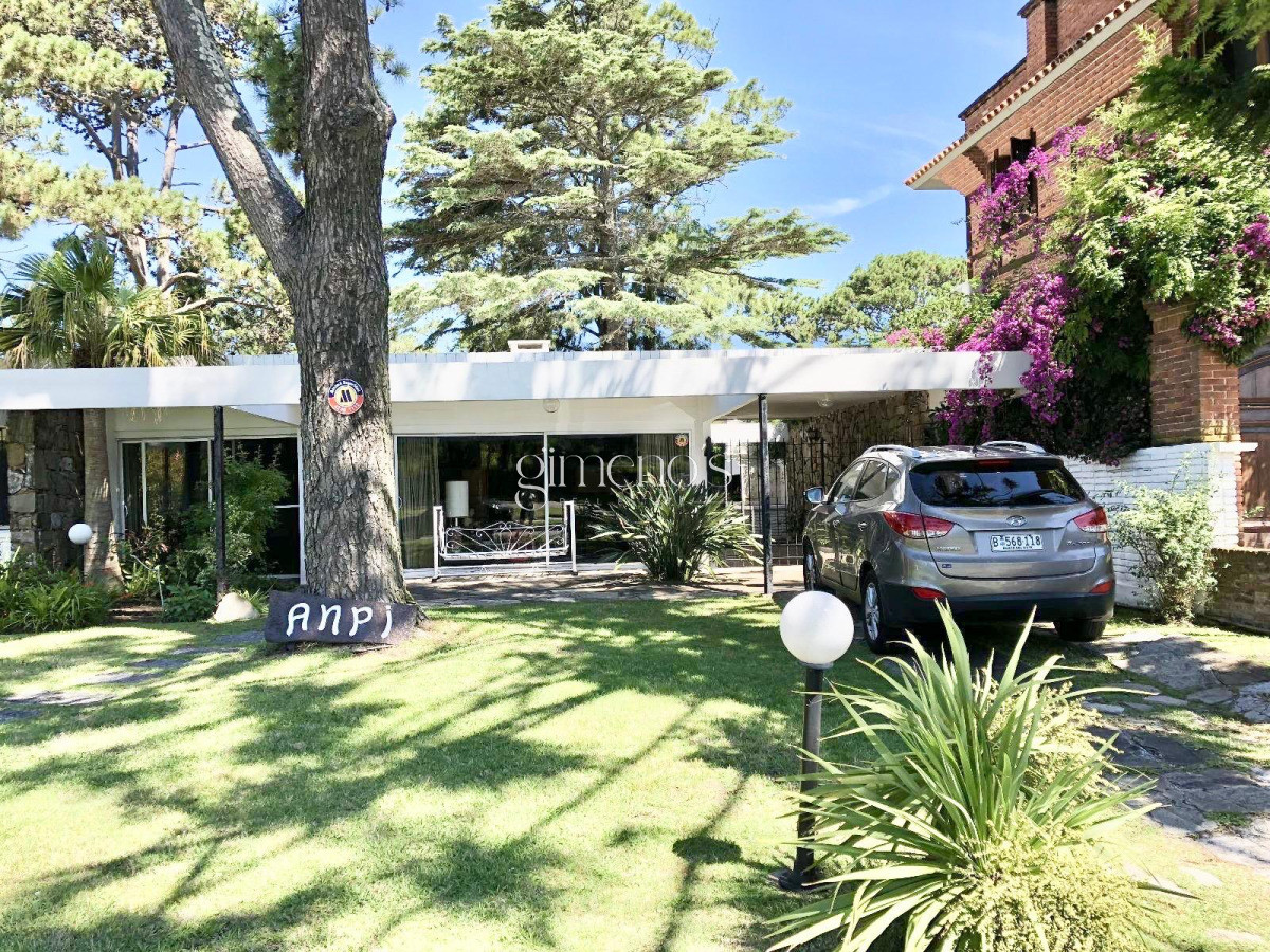 Casa ID.390 - Casa de 4 Dormitorios - Alquiler de Verano - Punta del Este - Mansa