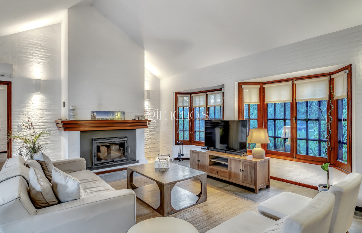 Casa ID.7 - Alquiler Verano Casa de 4 dormitorios en Punta del Este a próxima del Mar, San Rafael 