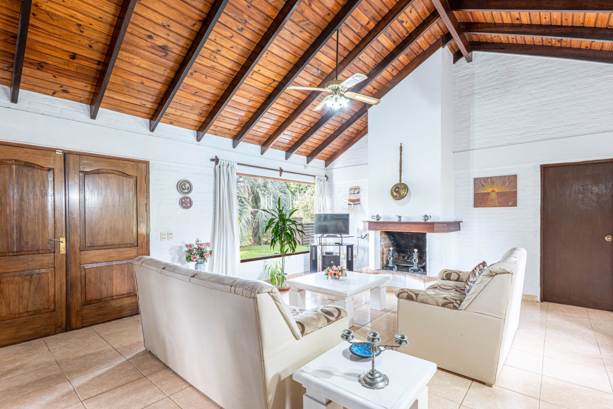 Casa ID.182 - Casa en Venta 3 Dormitorios - Punta del Este- Cantegril