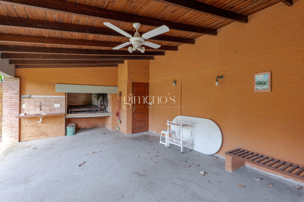 Casa ID.182 - Casa en Venta 3 Dormitorios - Punta del Este- Cantegril