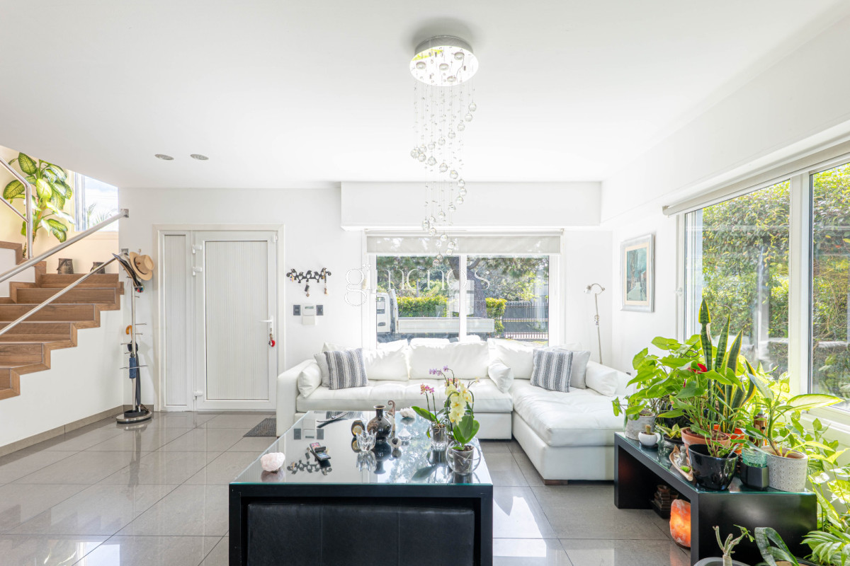 Casa ID.594 - Casa de 3 Dormitorios en Venta - Punta Del Este - Jardínes de Cordoba 