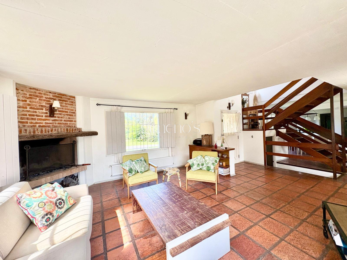 Casa ID.352 - Casa Tradicional en Alquiler de Verano - Playa Brava, Punta del Este