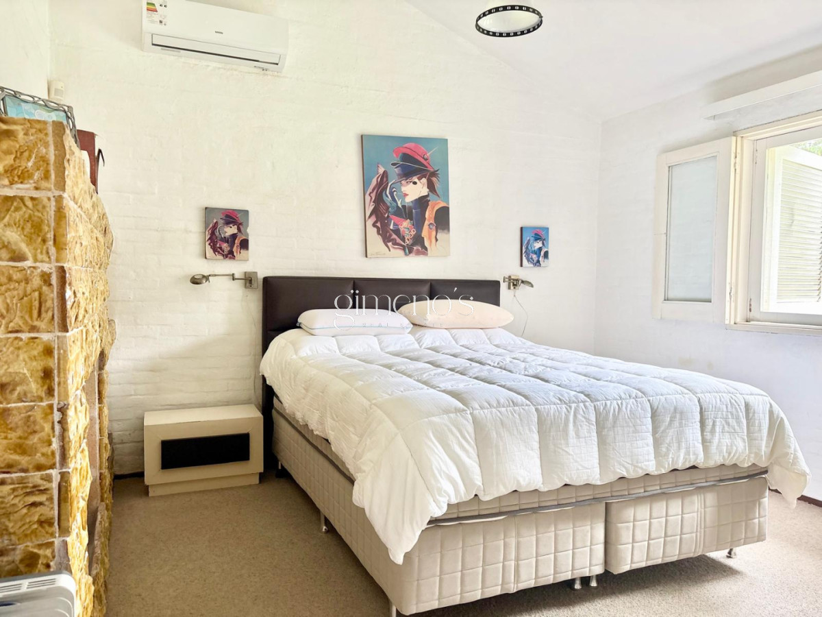 Casa ID.496 - Casa en Venta, 5 Dormitorios- Punta del Este - Playa Mansa