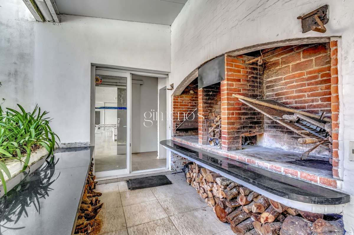 Casa ID.330 - Casa  en Venta 3 Dormitorios en el Barrio Golf Punta del Este - Playa Brava