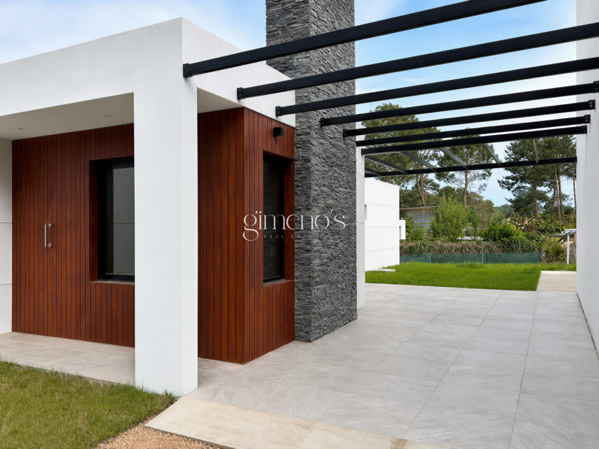 Venta de Casa 3 Dormitorios - Parque Burnett - Maldoando - Punta del Este