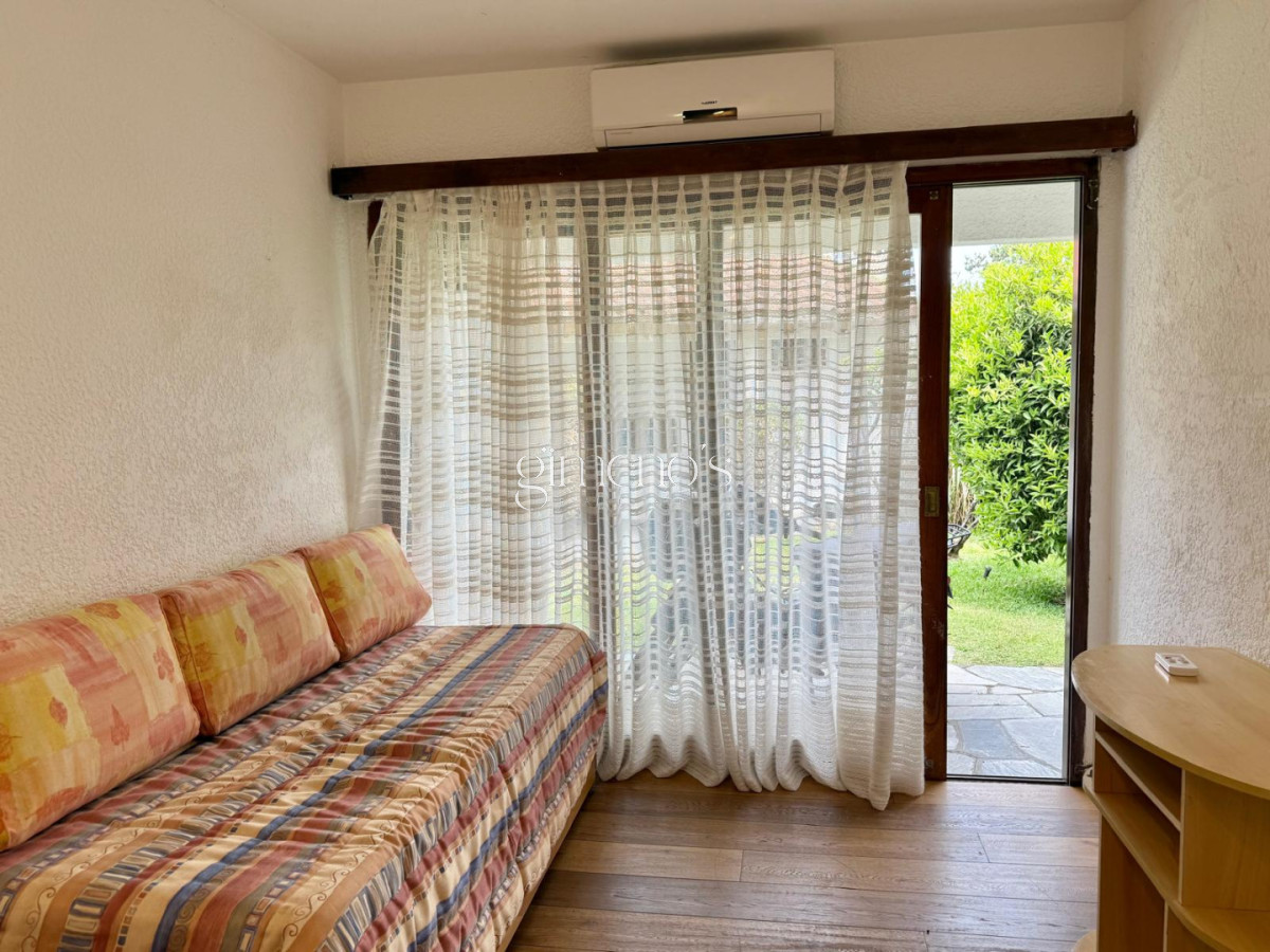 Casa ID.686 - Casa de 4 Dormitorios, Mansa-Punta del Este