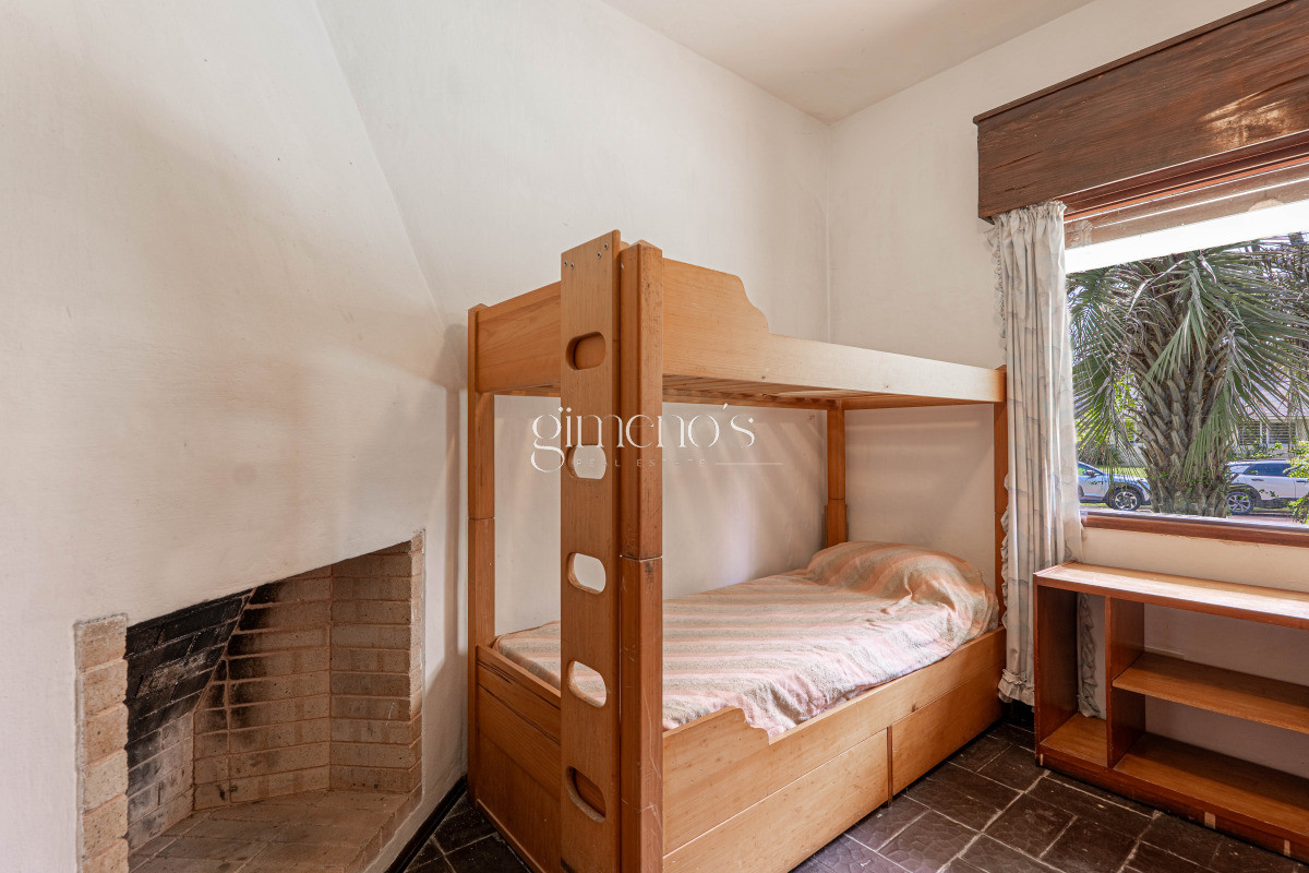 Casa ID.440 - Casa en Venta, 5 Dormitorios - Punta del Este -  Playa Mansa