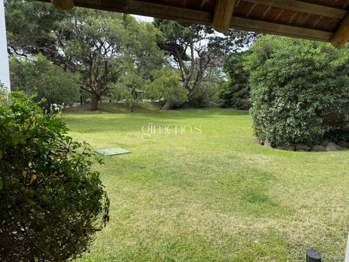 Casa ID.686 - Casa de 4 Dormitorios, Mansa-Punta del Este