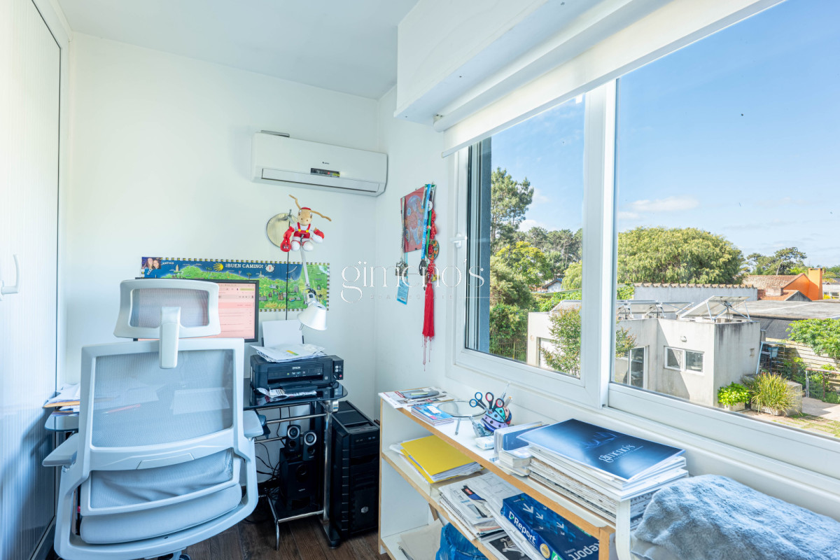 Casa ID.594 - Casa de 3 Dormitorios en Venta - Punta Del Este - Jardínes de Cordoba 