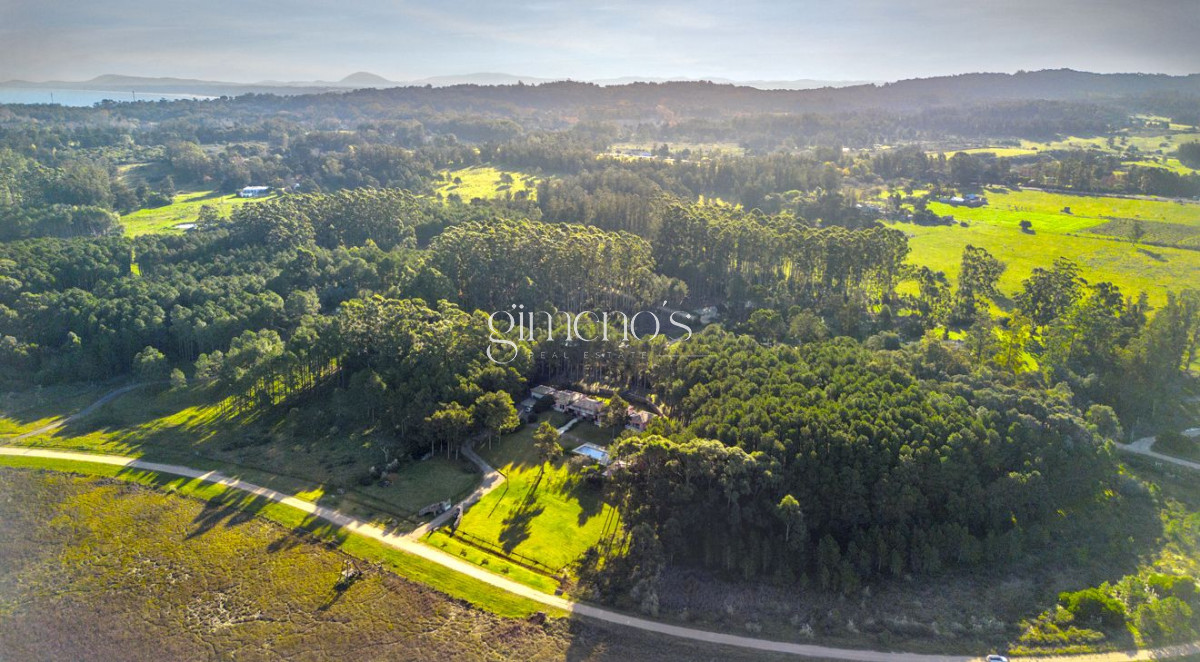 Casa ID.303 - Casa en Venta 4 Dormitorios - Laguna del Diario - Punta del Este 