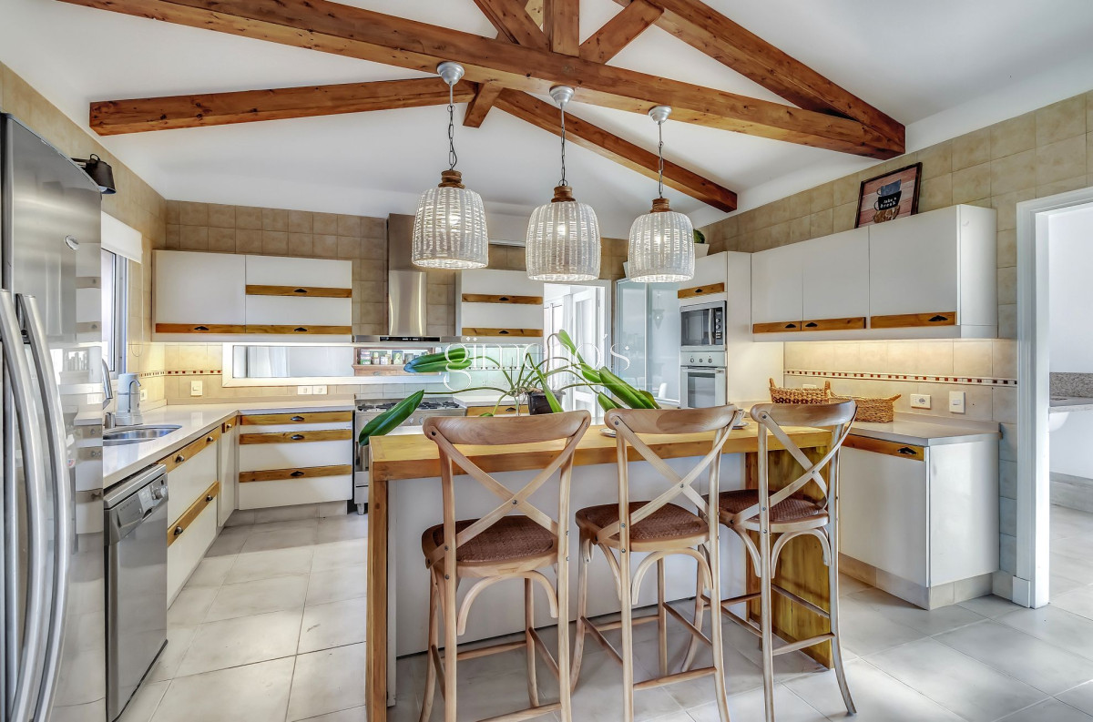 Casa ID.303 - Casa en Venta 4 Dormitorios - Laguna del Diario - Punta del Este 