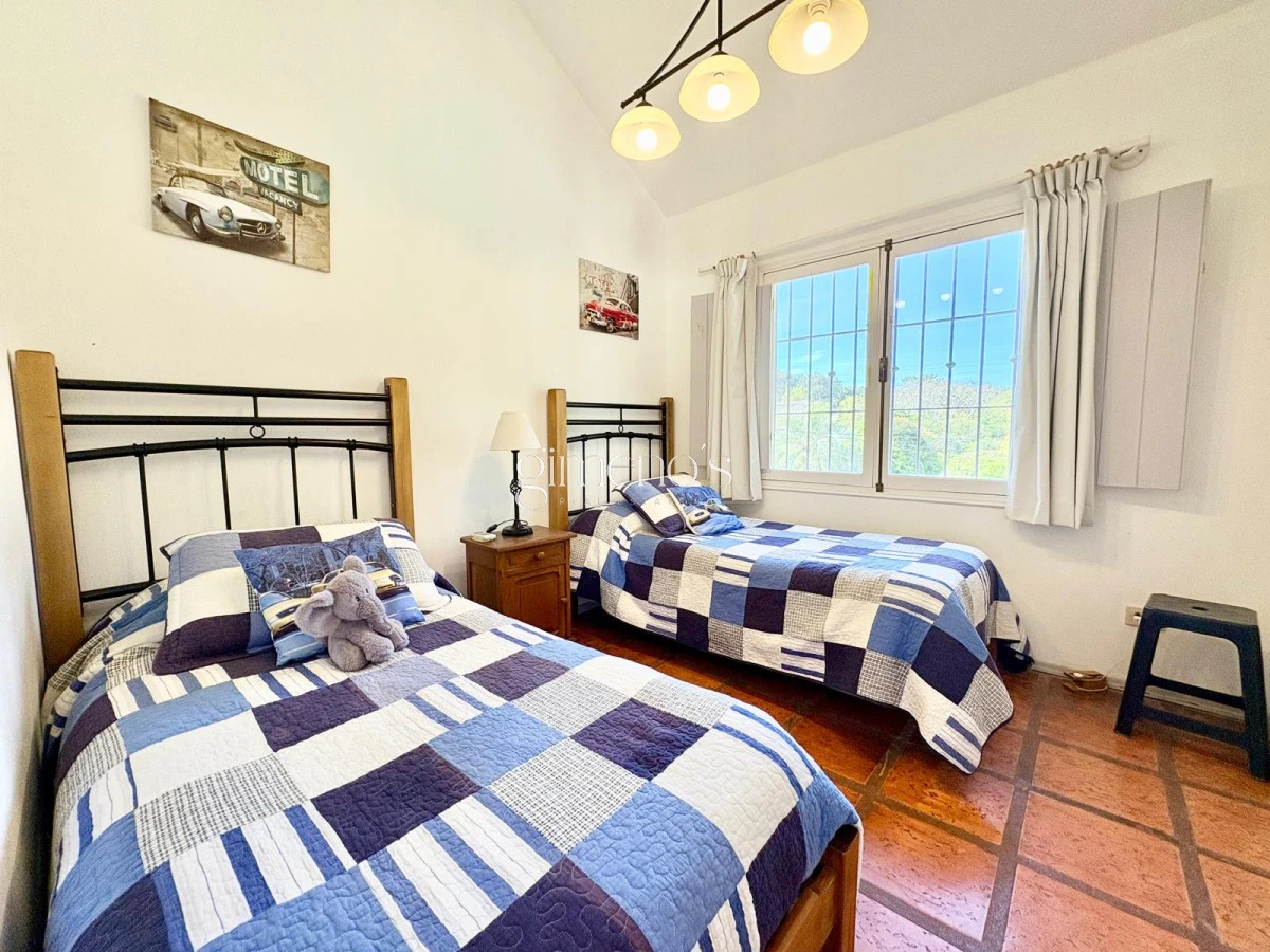 Casa ID.352 - Casa Tradicional en Alquiler de Verano - Playa Brava, Punta del Este