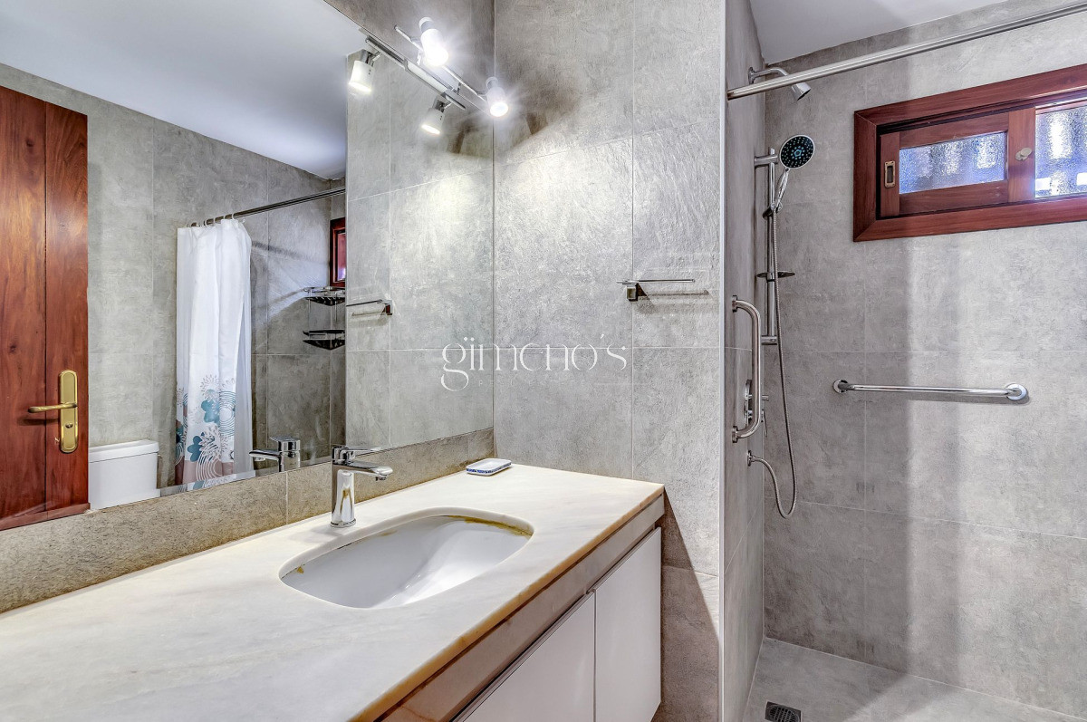 Casa ID.330 - Casa  en Venta 3 Dormitorios en el Barrio Golf Punta del Este - Playa Brava