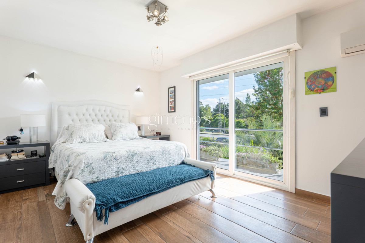 Casa ID.594 - Casa de 3 Dormitorios en Venta - Punta Del Este - Jardínes de Cordoba 