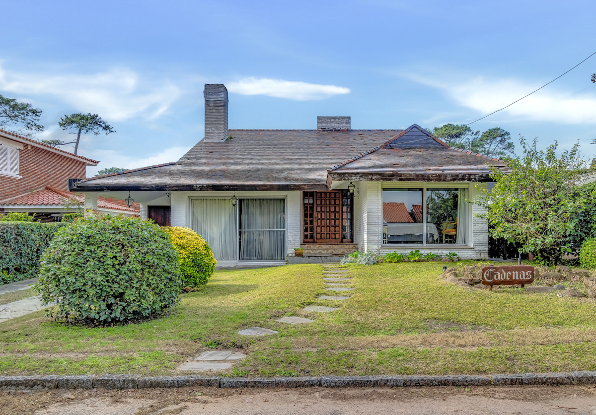 Casa en Venta 3 Dormitorios - Playa Mansa - Punta del Este 