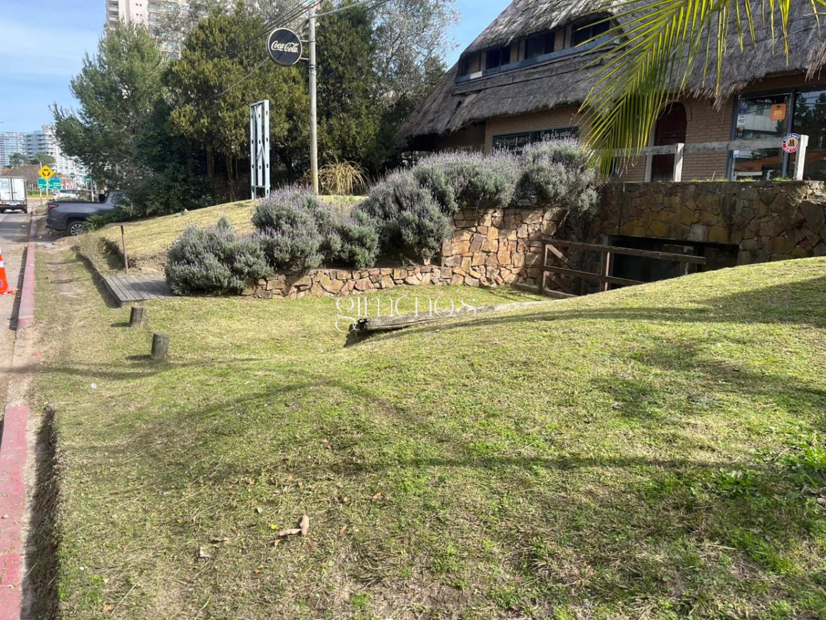 Local Comercial ID.161 - Venta de Local en Pedragosa Sierra - Punta del Este - Ubicado en Pedragosa Sierra 