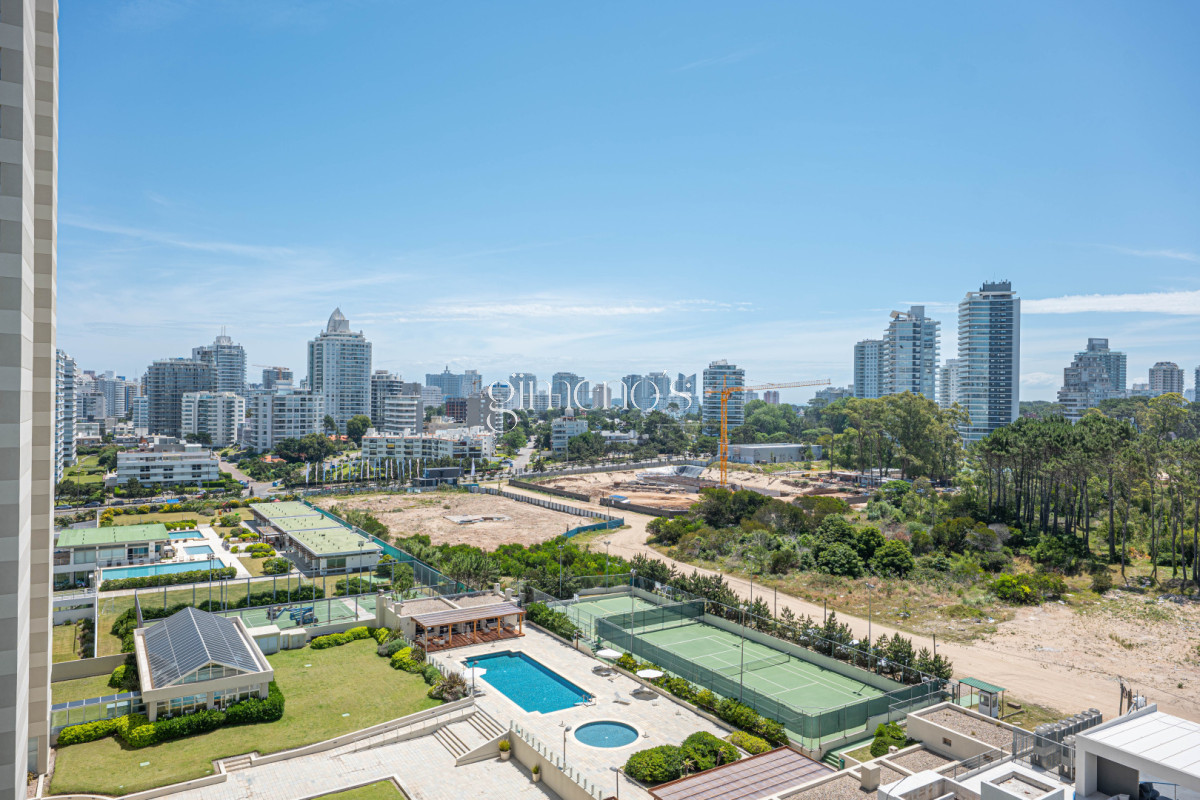 Apartamento ID.754 - Venta Apartamento, 2 Dormitorios en Suite - Punta Del Este - Playa Brava - TRUMP