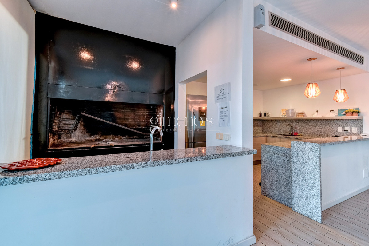 Apartamento ID.1 - Apartamento 3 Dormitorios en Suite, Mansa a 2 cuadras del Mar 