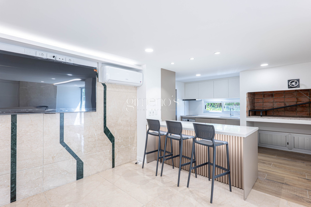 Apartamento ID.593 - Apartamento en Venta 3 Dormitorios - Playa Mansa- Punta del Este