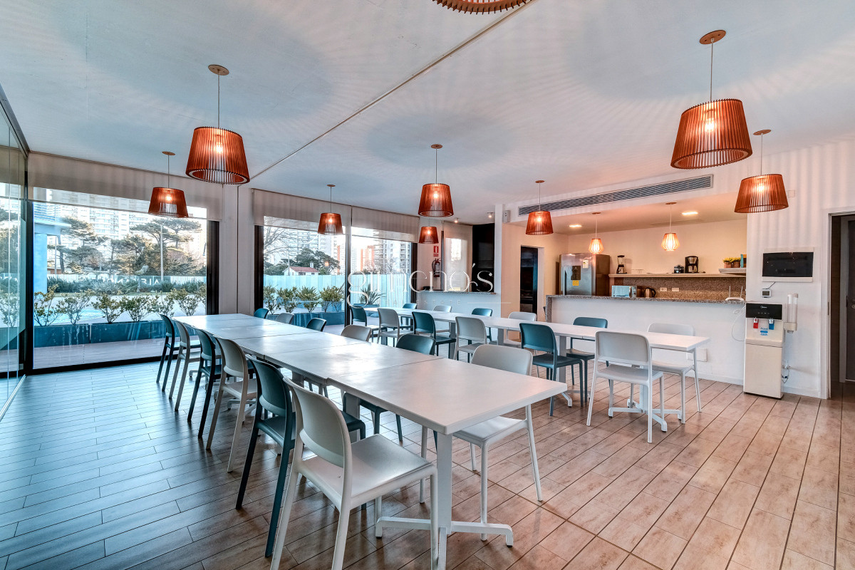 Apartamento ID.1 - Apartamento 3 Dormitorios en Suite, Mansa a 2 cuadras del Mar 