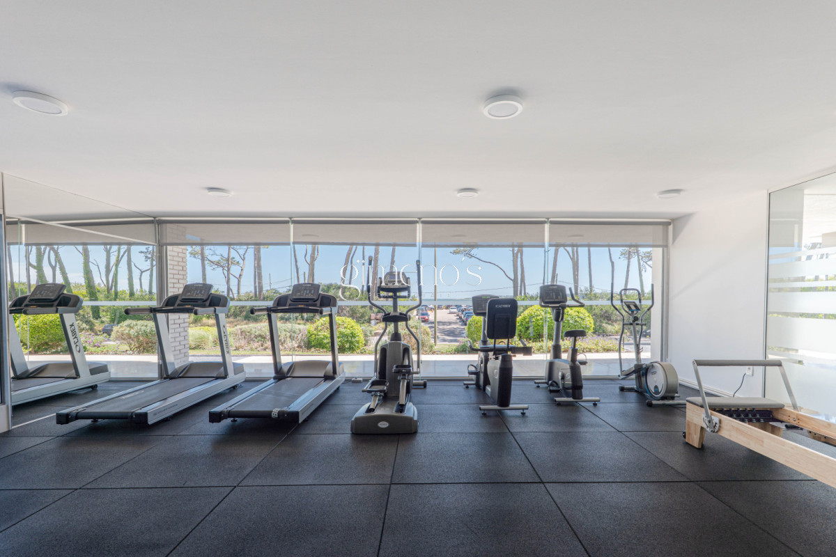 Apartamento ID.593 - Apartamento en Venta 3 Dormitorios - Playa Mansa- Punta del Este