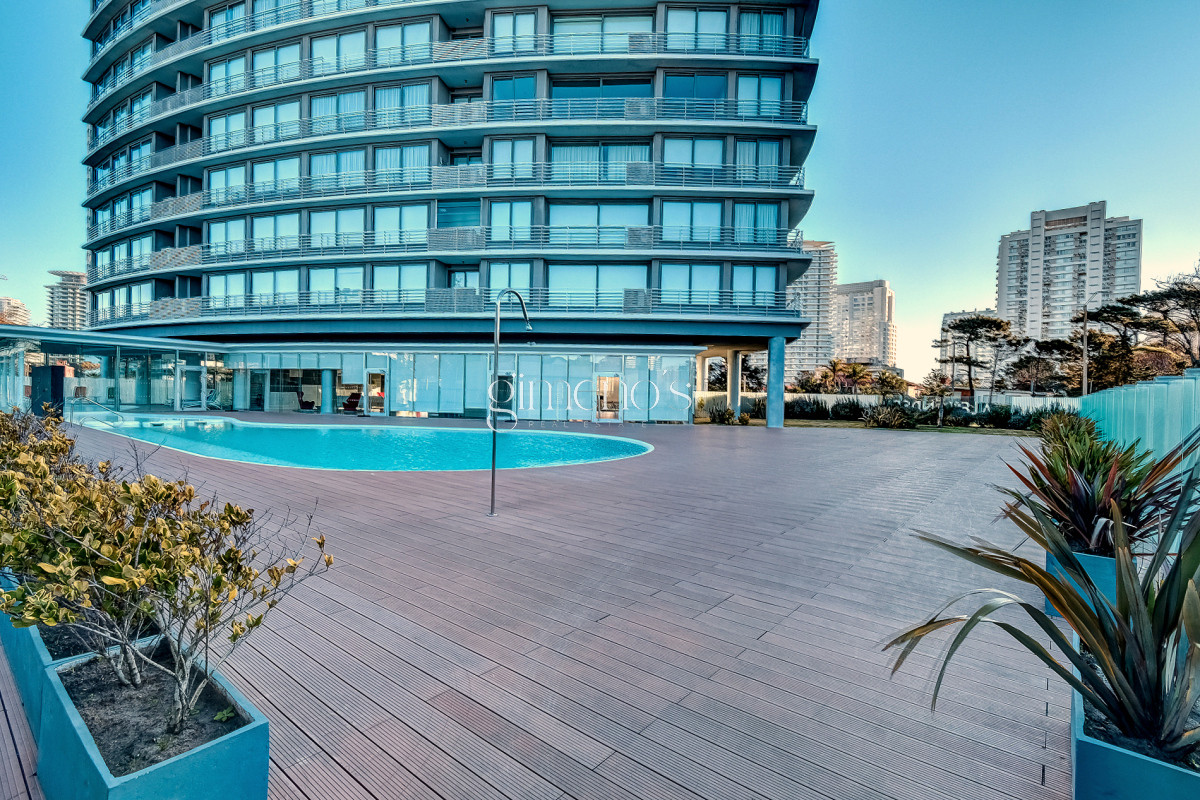 Apartamento ID.1 - Apartamento 3 Dormitorios en Suite, Mansa a 2 cuadras del Mar 