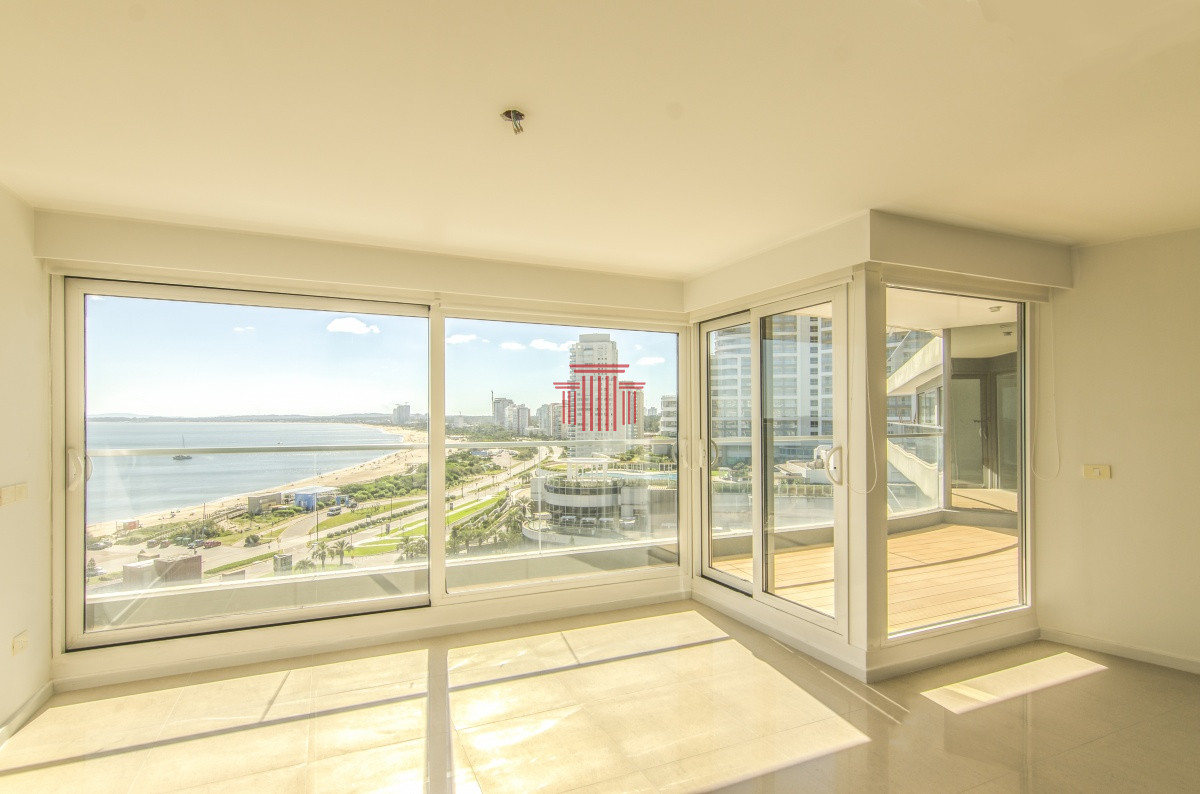 Espectacular apartamento en venta, Punta del Este - DYT13295A